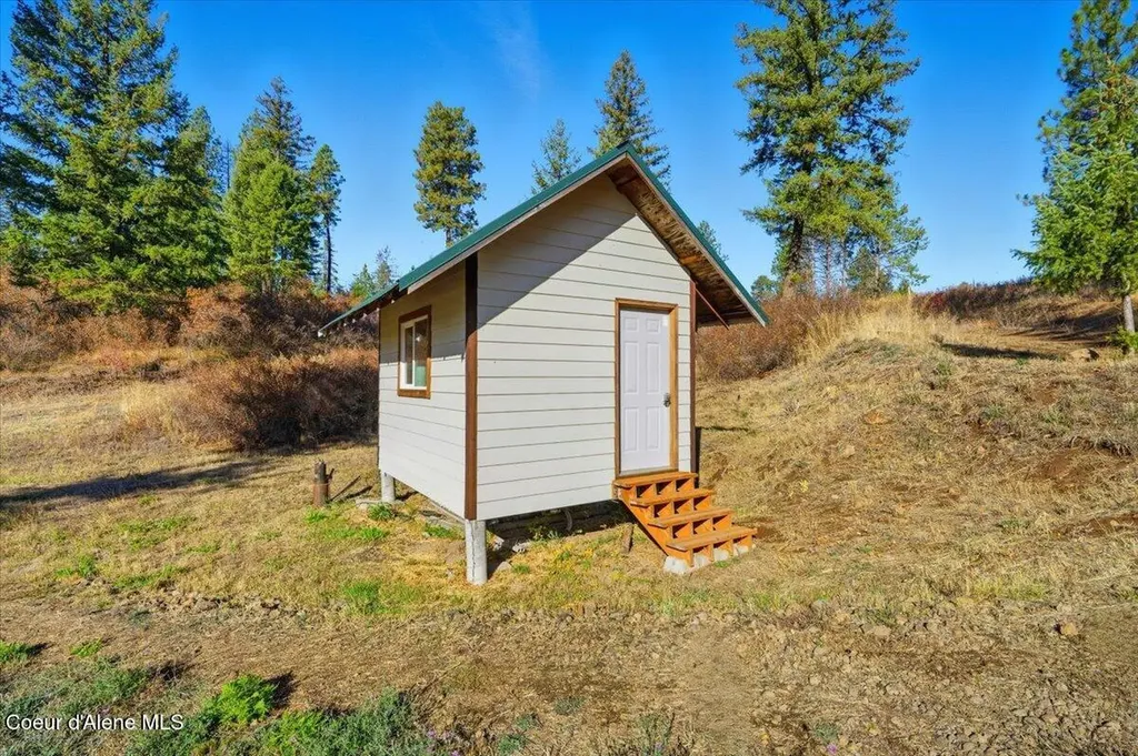 1435 Canyon Ridge Lane Plummer ID 83851