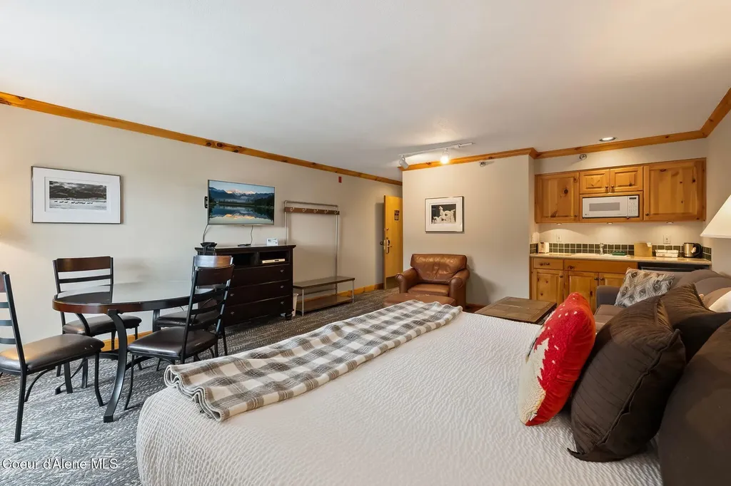 72 Great Escape Road Sandpoint ID 83864