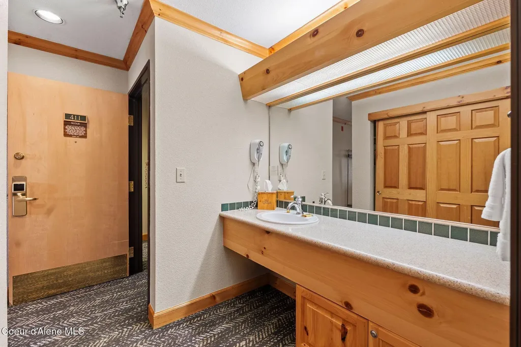 72 Great Escape Road Sandpoint ID 83864