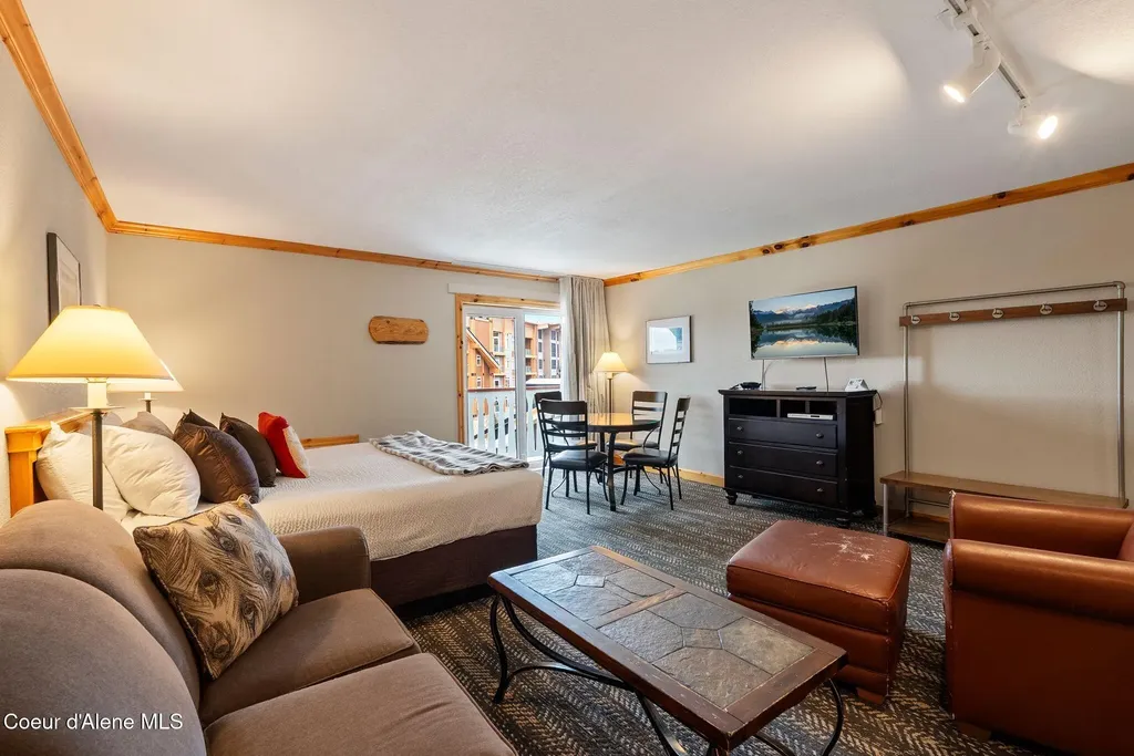72 Great Escape Road Sandpoint ID 83864