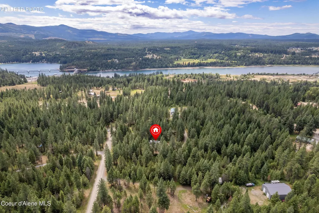 512 Everett Huff Road Oldtown ID 83822