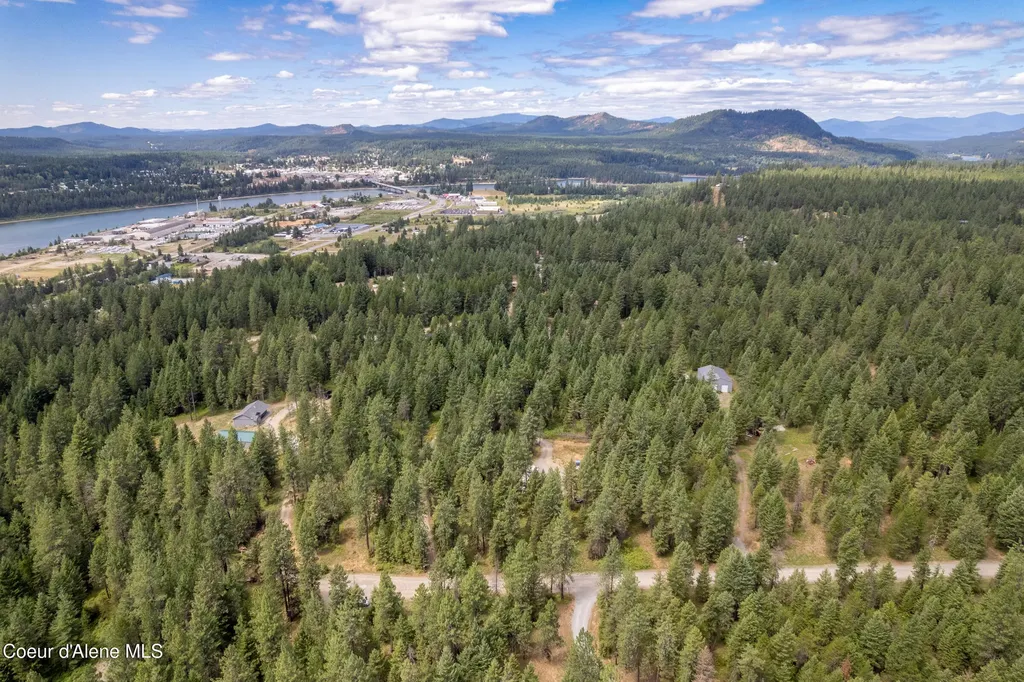 512 Everett Huff Road Oldtown ID 83822