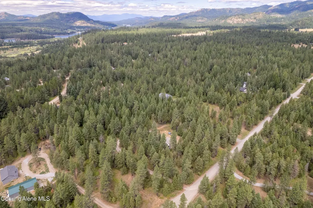 512 Everett Huff Road Oldtown ID 83822