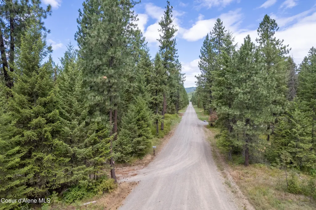 512 Everett Huff Road Oldtown ID 83822