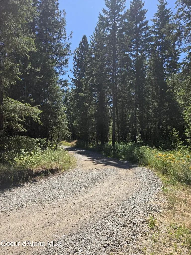 512 Everett Huff Road Oldtown ID 83822