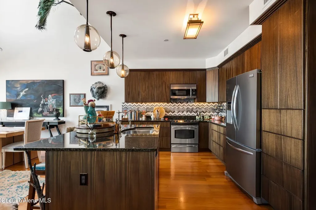 412 Sandpoint Avenue Sandpoint ID 83864