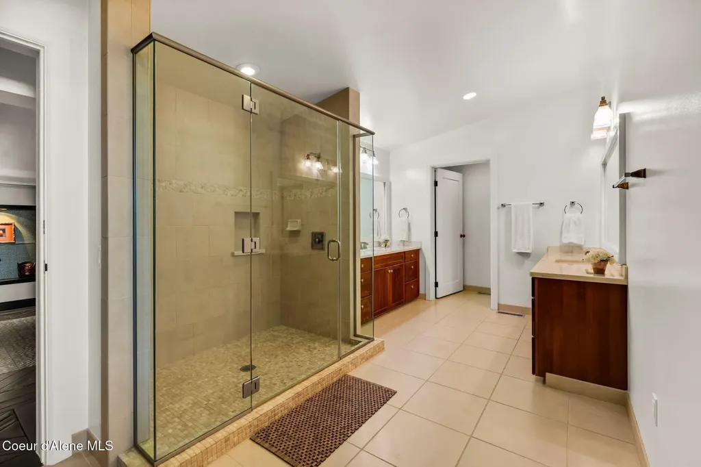 412 Sandpoint Avenue Sandpoint ID 83864