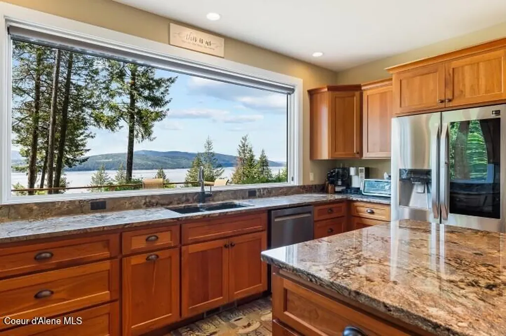 707 Eagen Mountain Drive Hope ID 83836