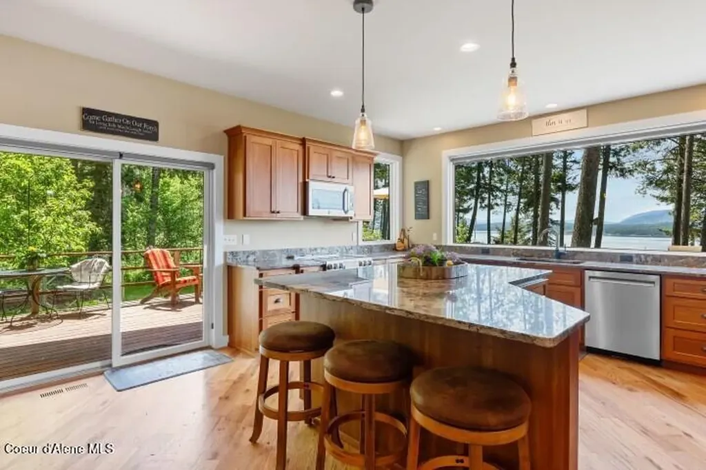 707 Eagen Mountain Drive Hope ID 83836