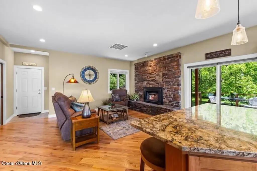 707 Eagen Mountain Drive Hope ID 83836