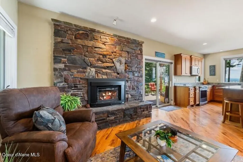 707 Eagen Mountain Drive Hope ID 83836