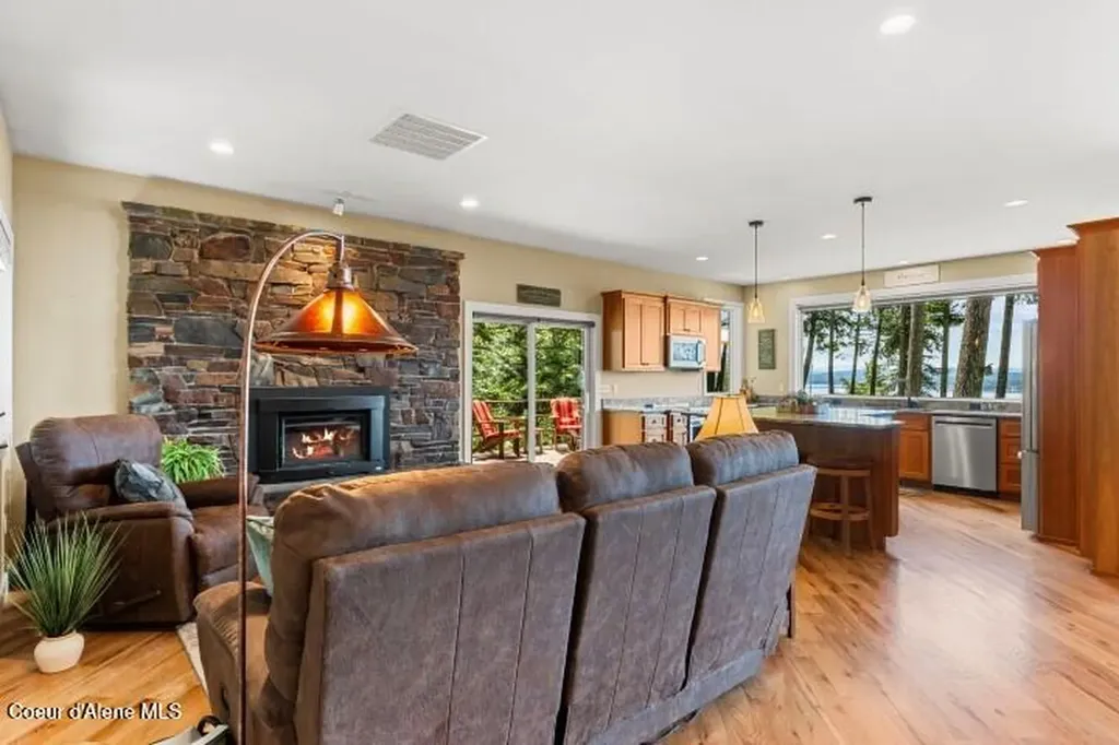 707 Eagen Mountain Drive Hope ID 83836