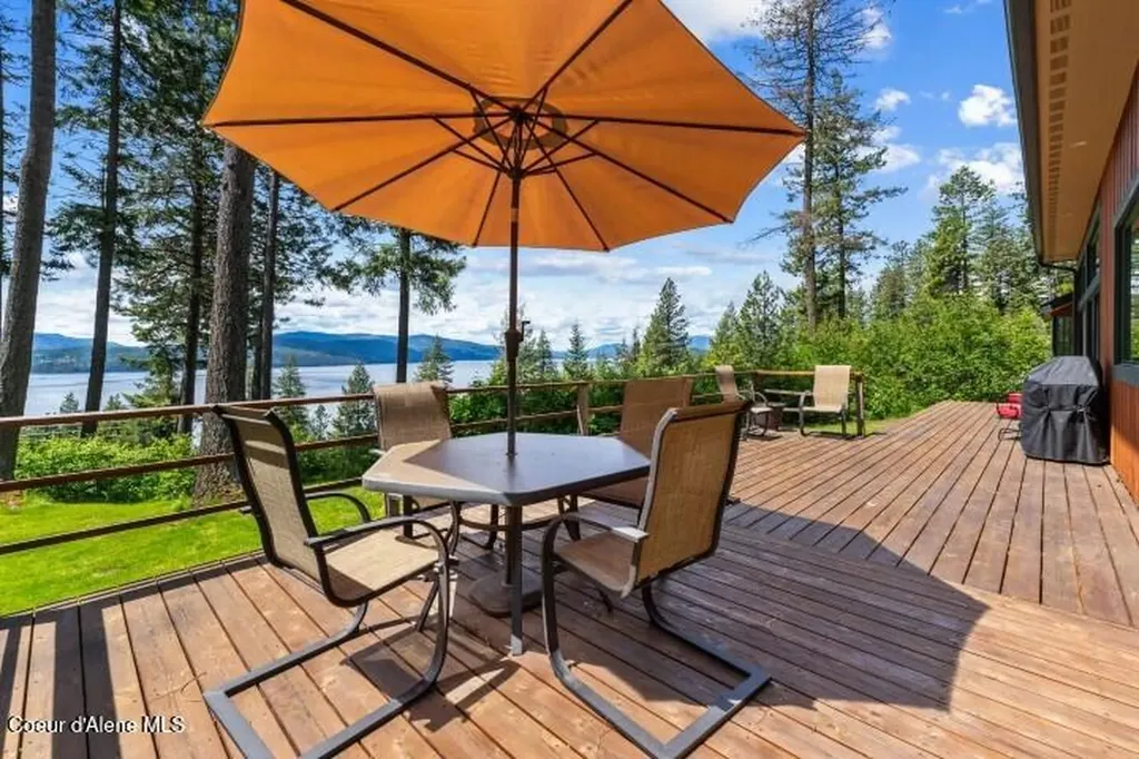707 Eagen Mountain Drive Hope ID 83836