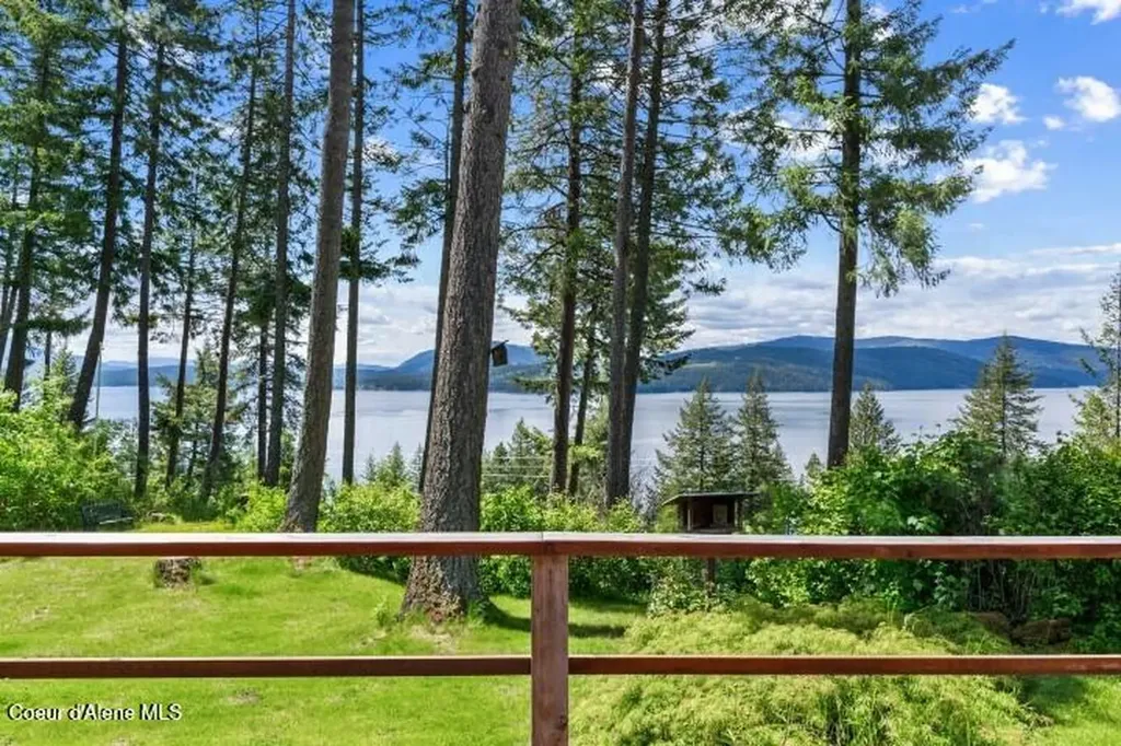 707 Eagen Mountain Drive Hope ID 83836