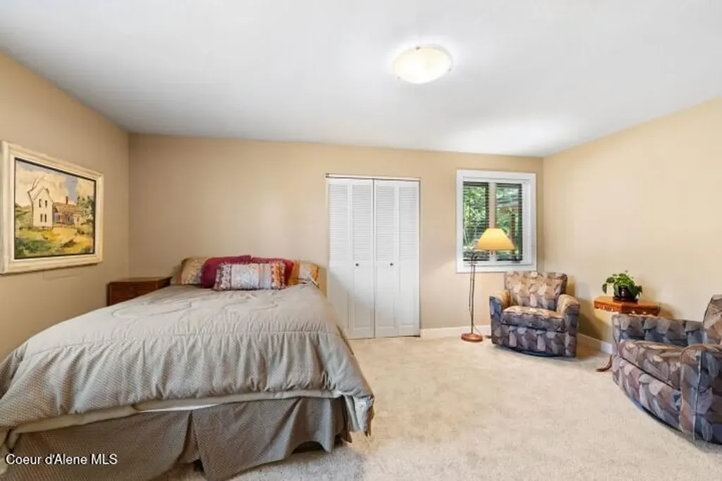 707 Eagen Mountain Drive Hope ID 83836