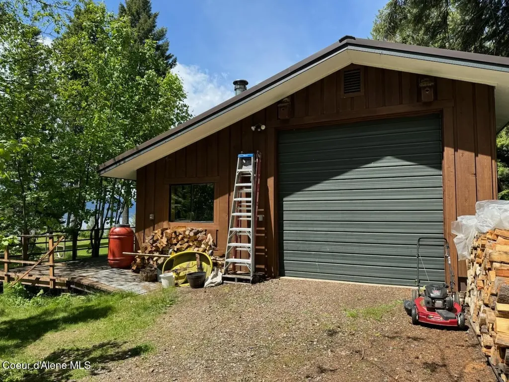 707 Eagen Mountain Drive Hope ID 83836