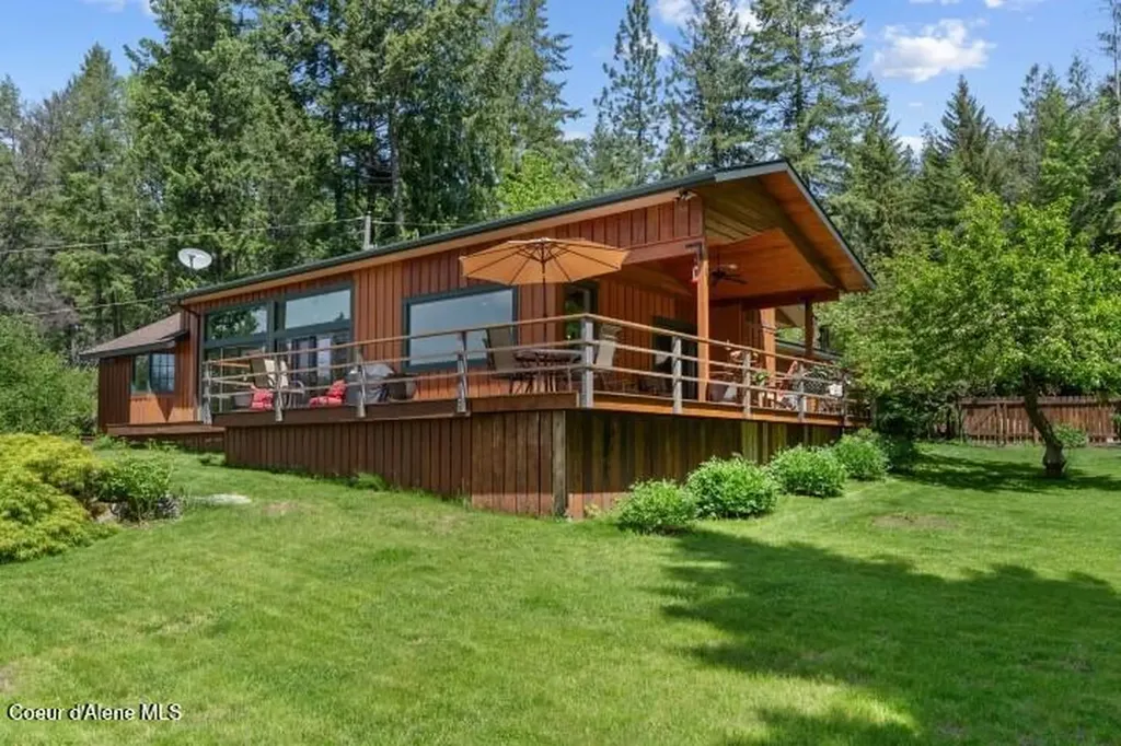 707 Eagen Mountain Drive Hope ID 83836