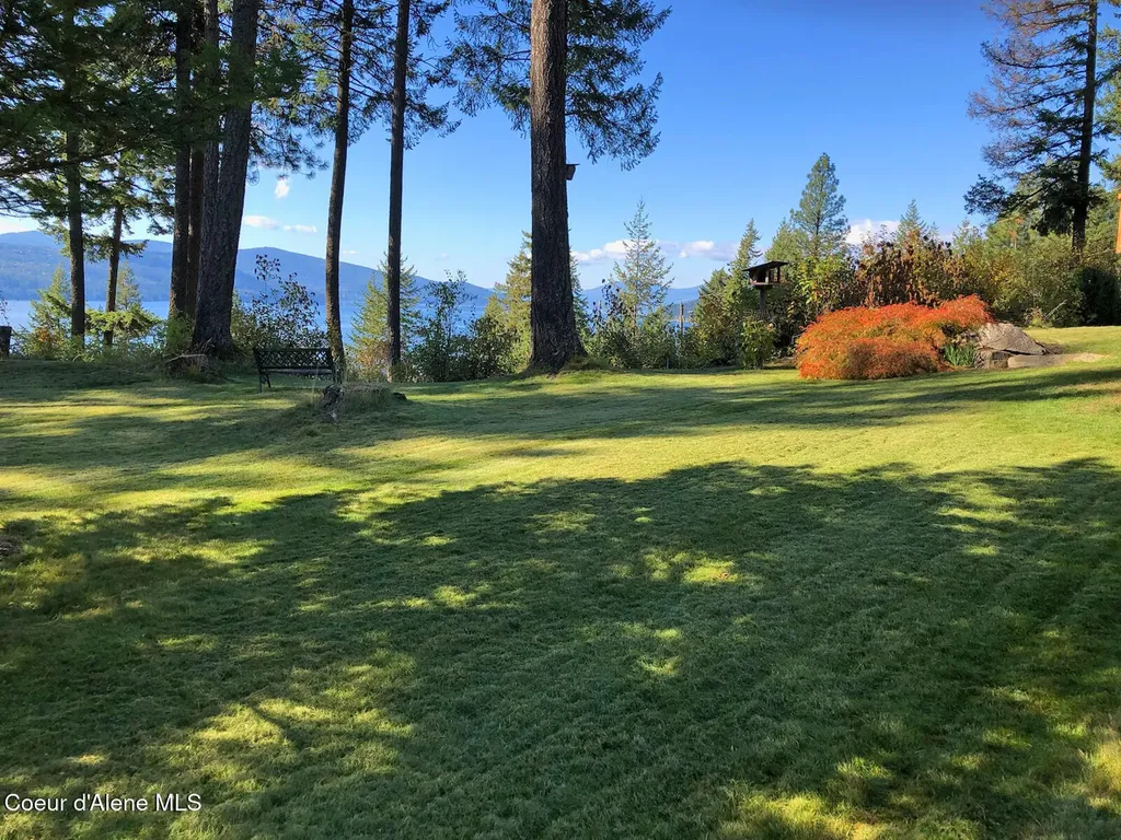 707 Eagen Mountain Drive Hope ID 83836