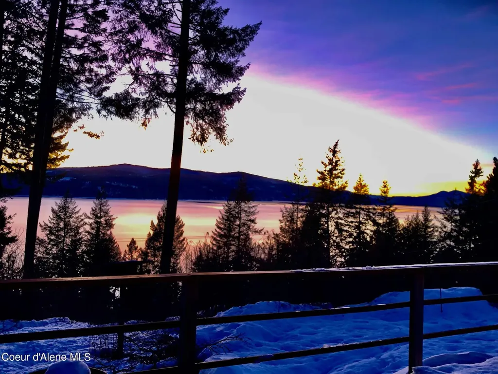 707 Eagen Mountain Drive Hope ID 83836
