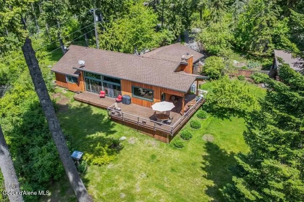 707 Eagen Mountain Drive Hope ID 83836