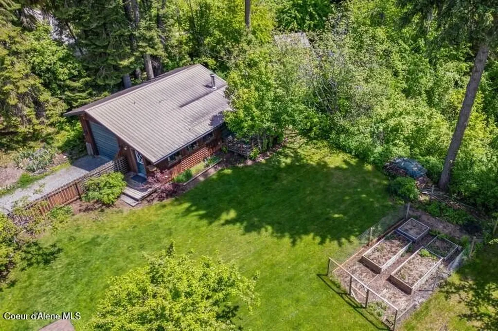 707 Eagen Mountain Drive Hope ID 83836