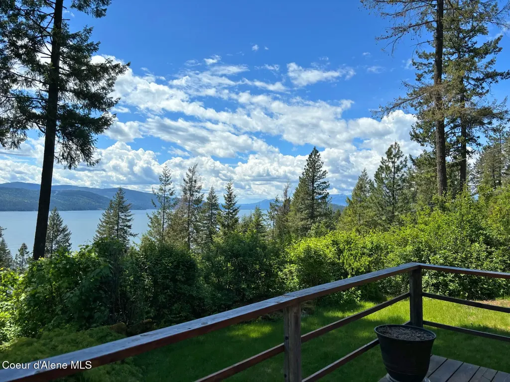 707 Eagen Mountain Drive Hope ID 83836