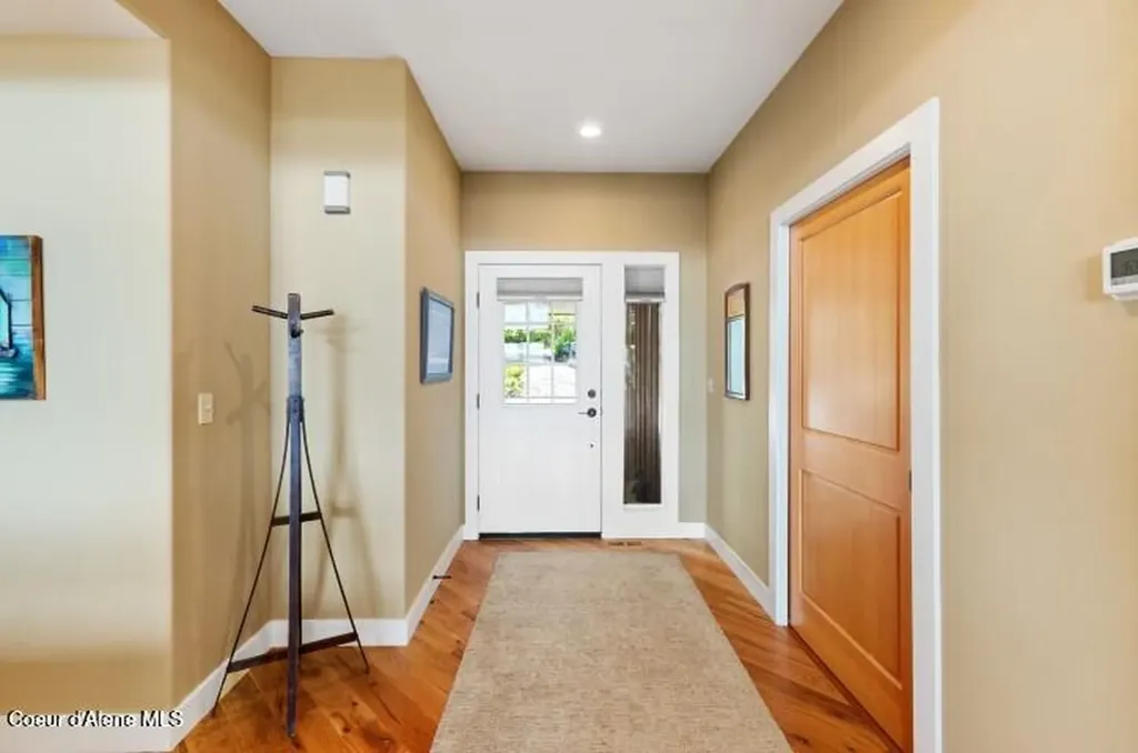 707 Eagen Mountain Drive Hope ID 83836