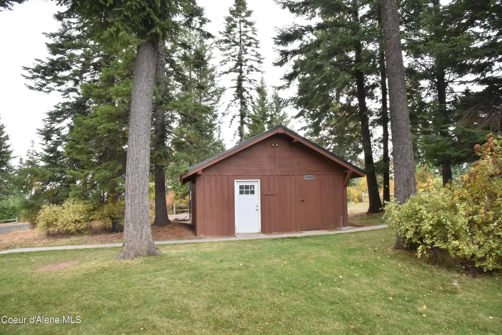 391457 Highway 95 Plummer ID 83851
