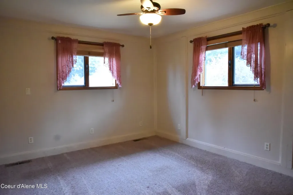 391457 Highway 95 Plummer ID 83851