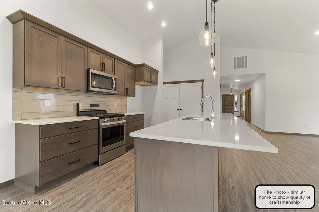 9024 W Swather Avenue Rathdrum ID 83858