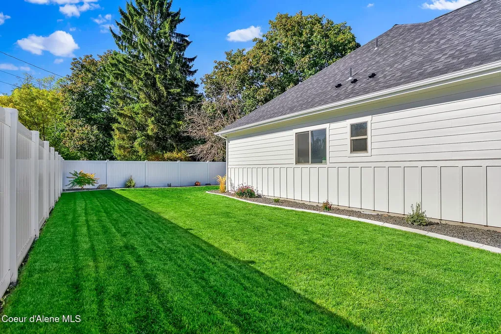 1243 W Orchard Avenue Hayden ID 83835