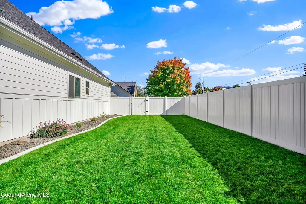 1243 W Orchard Avenue Hayden ID 83835