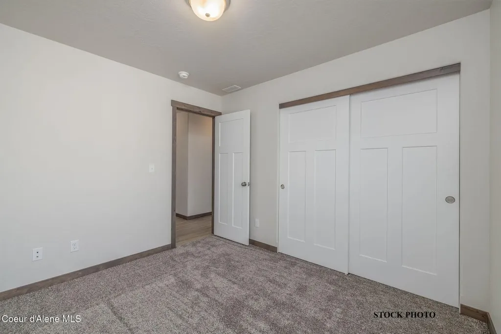12073 N Lennon Lane Rathdrum ID 83858