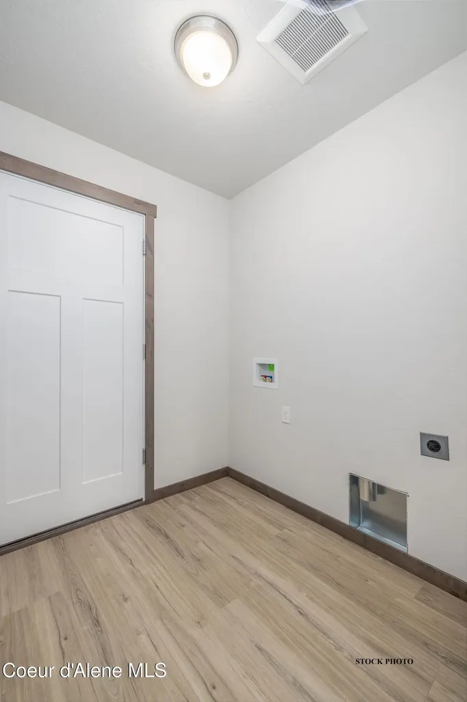 12073 N Lennon Lane Rathdrum ID 83858
