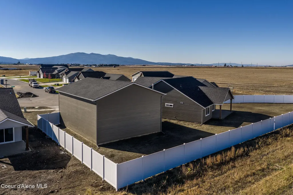 6791 W Plant Lane Rathdrum ID 83858