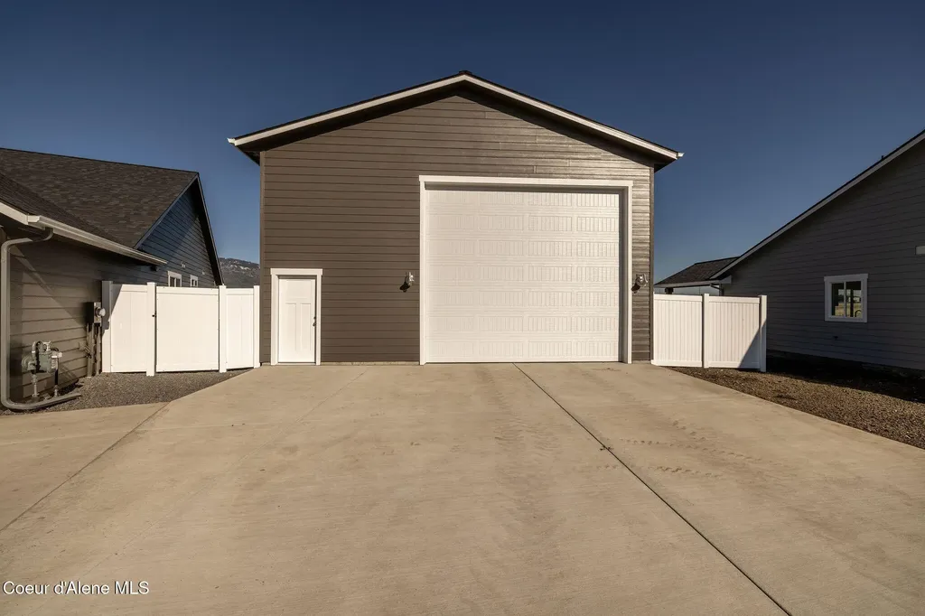 6791 W Plant Lane Rathdrum ID 83858