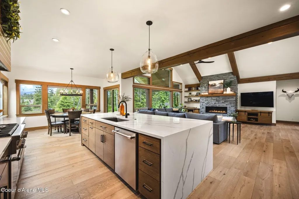 1230 E Amulet Circle Rathdrum ID 83858