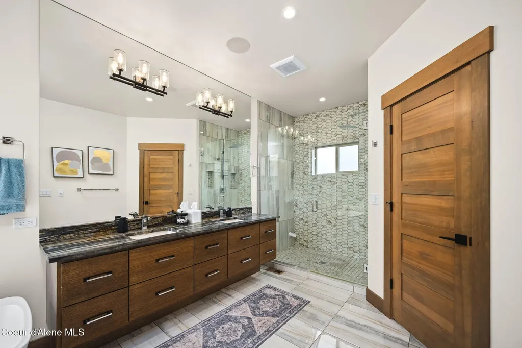 1230 E Amulet Circle Rathdrum ID 83858
