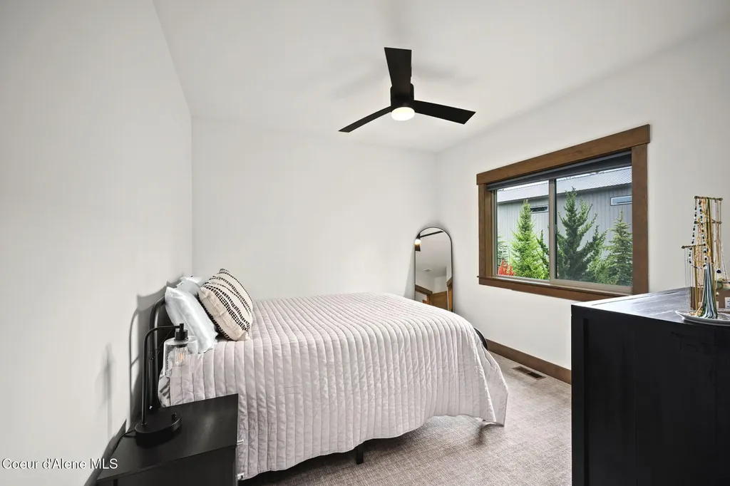 1230 E Amulet Circle Rathdrum ID 83858
