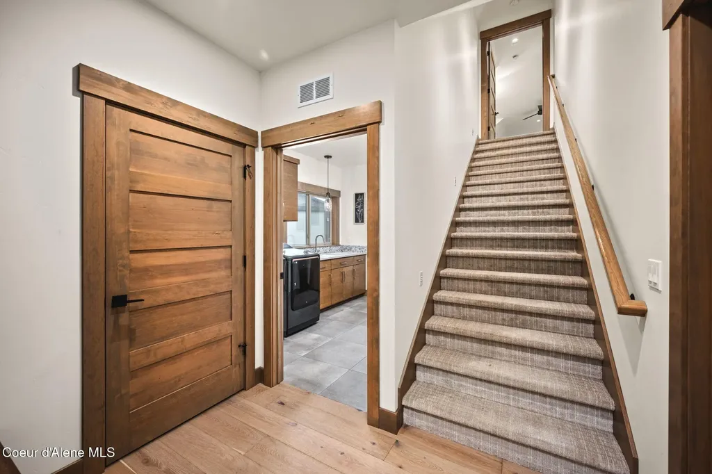 1230 E Amulet Circle Rathdrum ID 83858