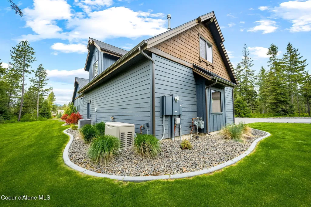 1230 E Amulet Circle Rathdrum ID 83858