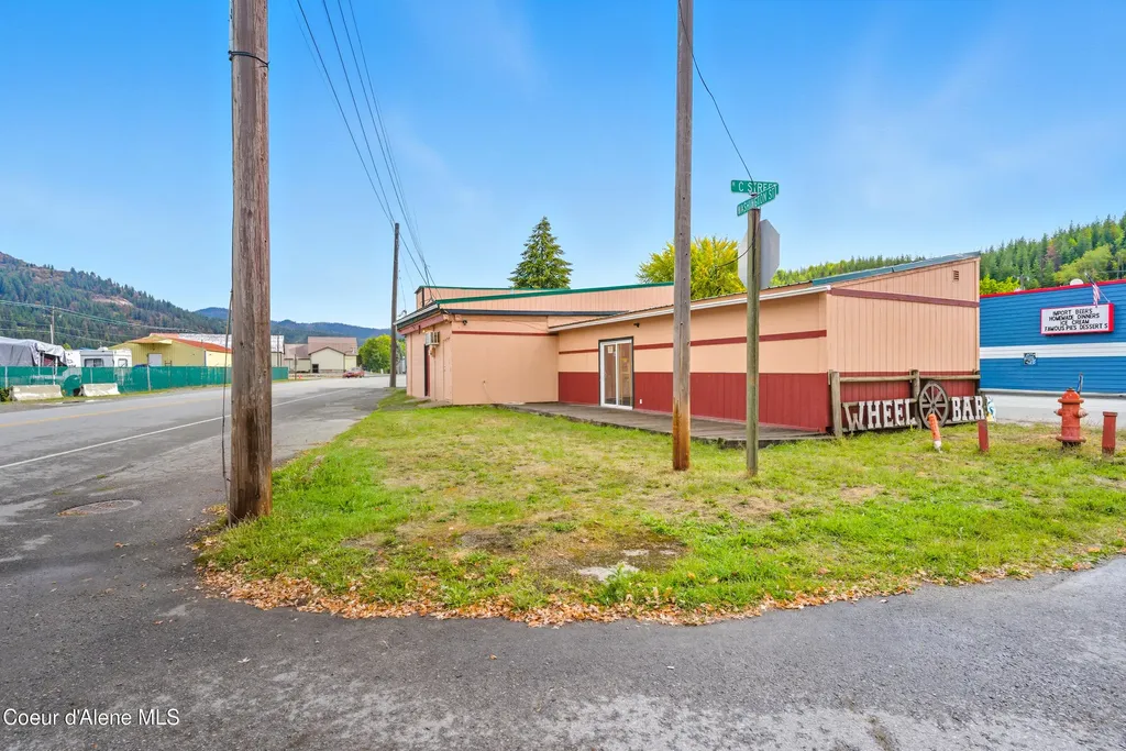 212 Main Street Smelterville ID 83868