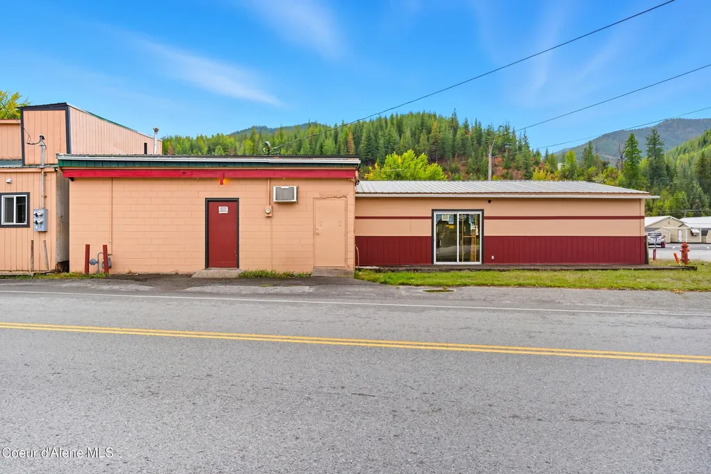 212 Main Street Smelterville ID 83868