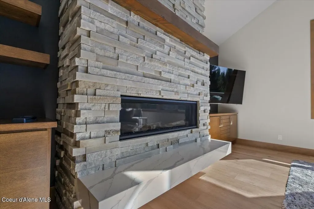 1038 E Gravelstone Court Hayden ID 83835