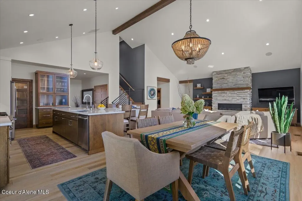 1038 E Gravelstone Court Hayden ID 83835
