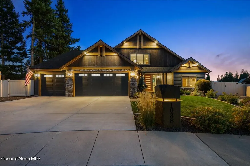 1038 E Gravelstone Court Hayden ID 83835