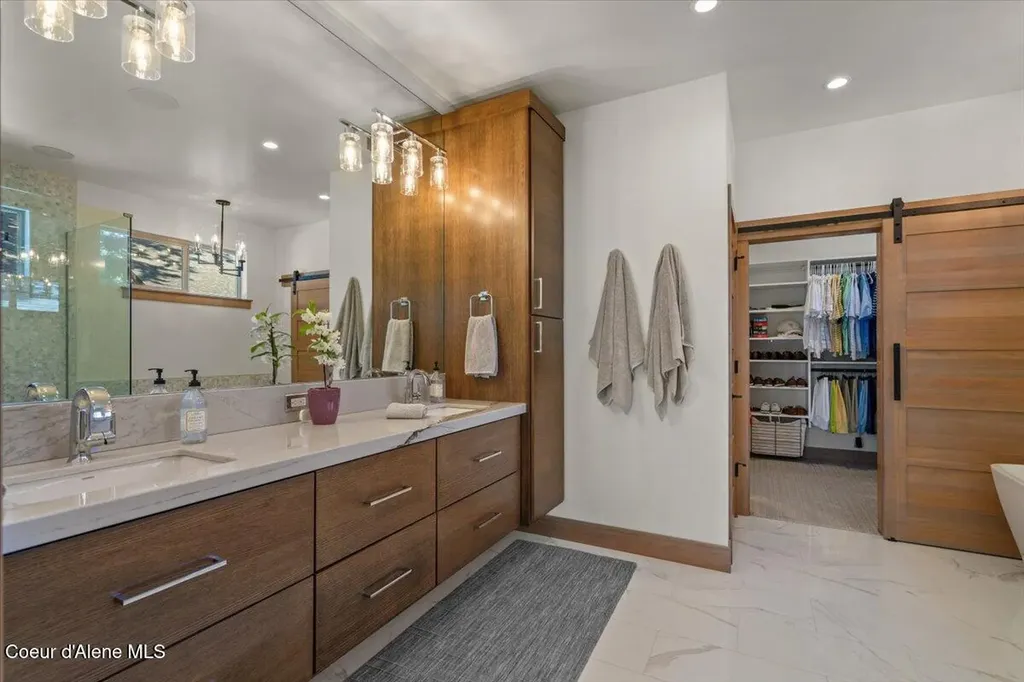 1038 E Gravelstone Court Hayden ID 83835