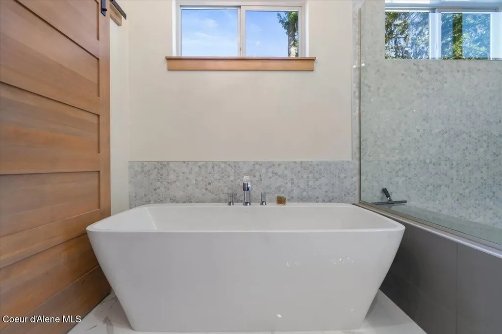 1038 E Gravelstone Court Hayden ID 83835