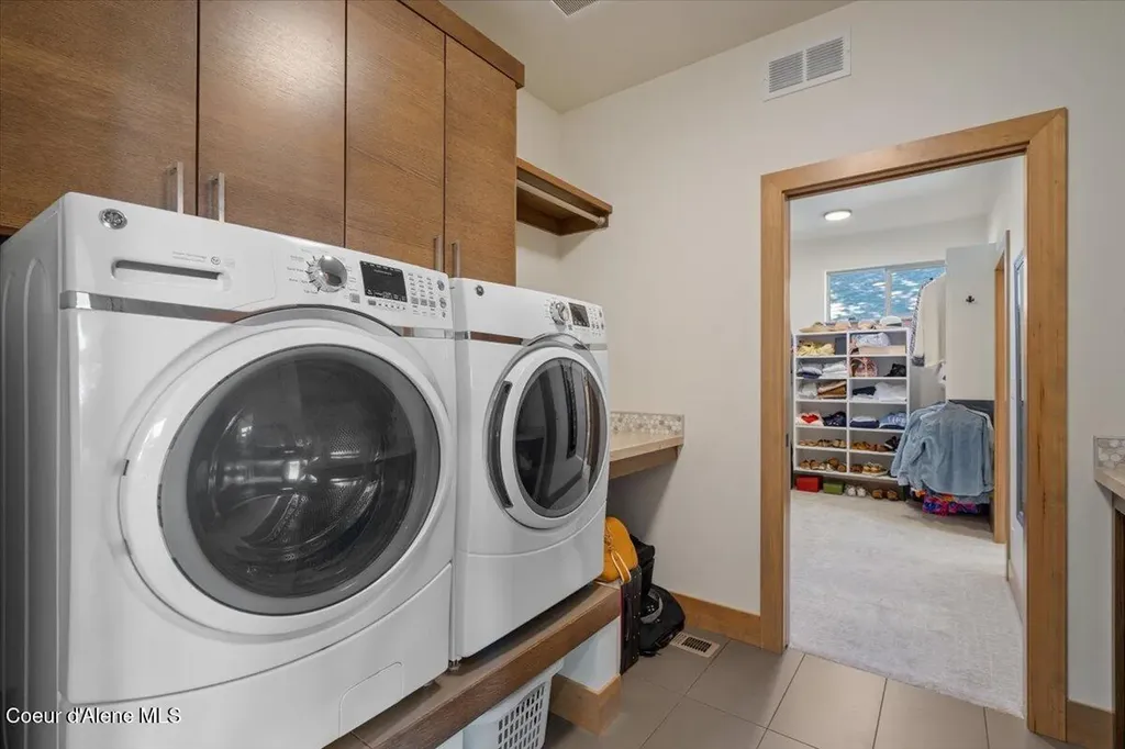 1038 E Gravelstone Court Hayden ID 83835