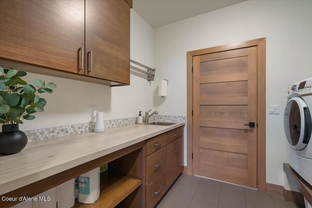1038 E Gravelstone Court Hayden ID 83835